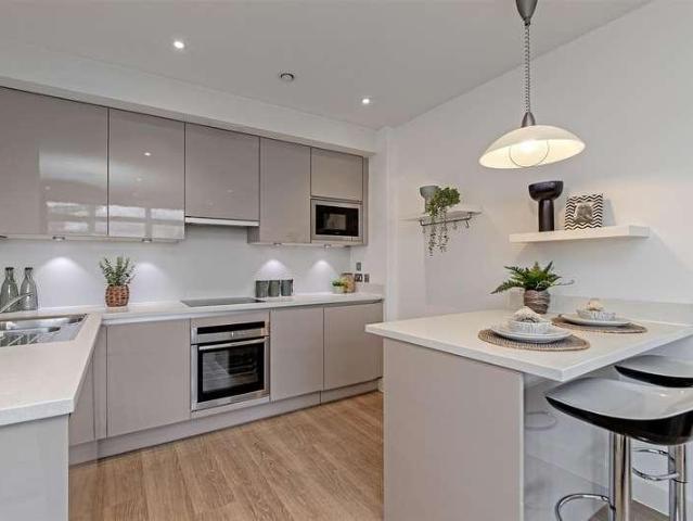 1 bed flat for sale