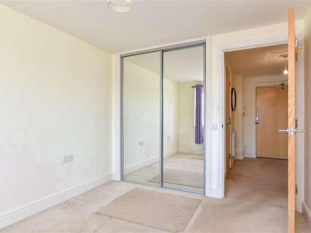 1 bed flat for sale