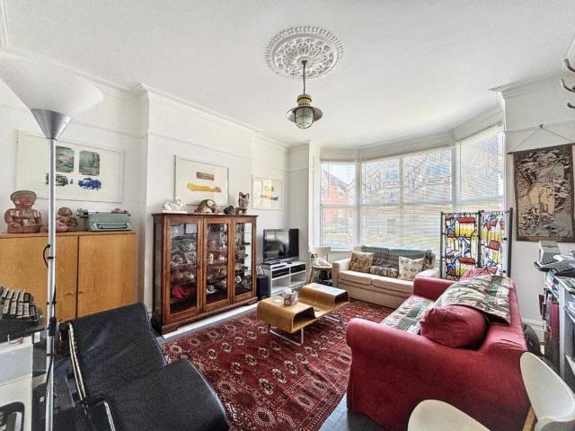 1 bed flat for sale