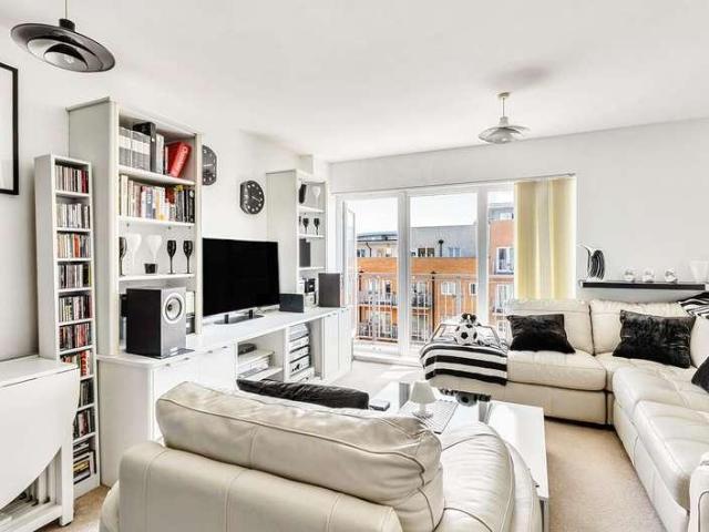 1 bed flat for sale