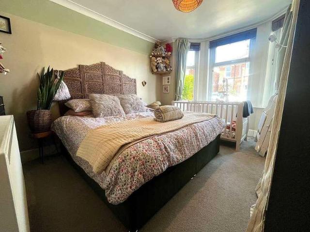 1 bed flat for sale