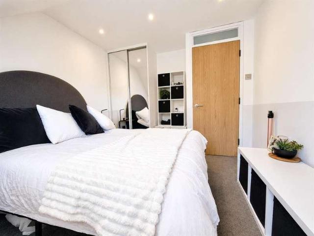 1 bed flat for sale