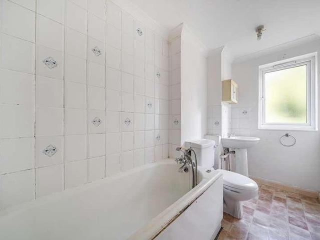 1 bed flat for sale