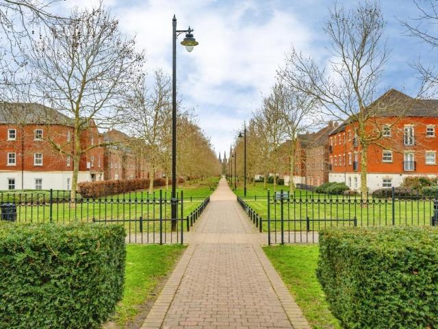 1 bed flat for sale