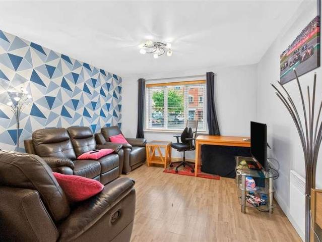 1 bed flat for sale
