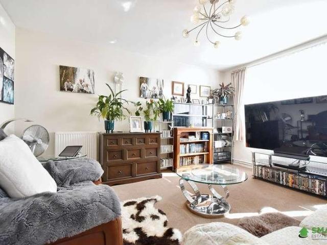 1 bed flat for sale
