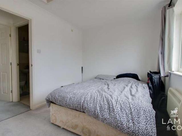 1 bed flat for sale