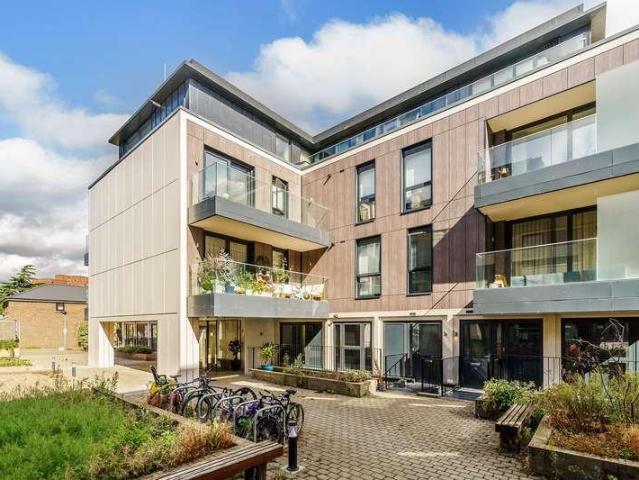 1 bed flat for sale