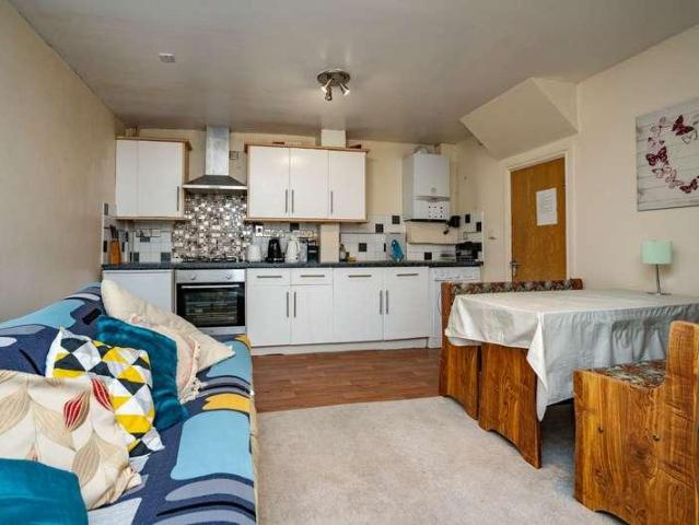 1 bed flat for sale