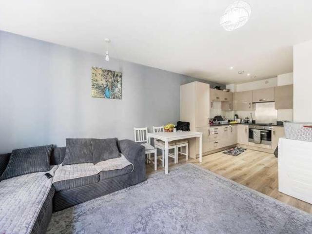 1 bed flat for sale