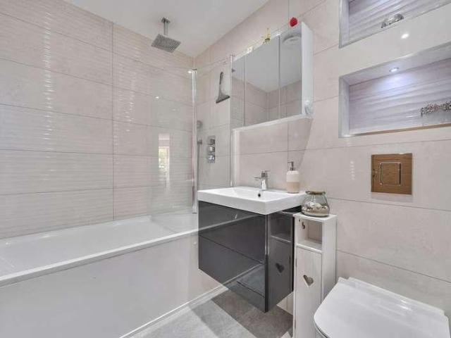 1 bed flat for sale