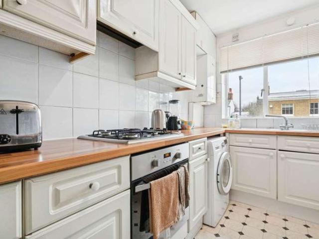 1 bed flat for sale