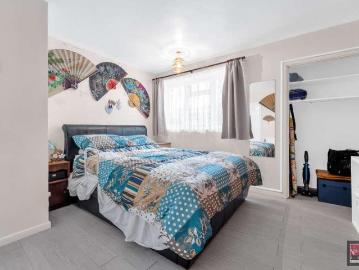 1 bed flat for sale