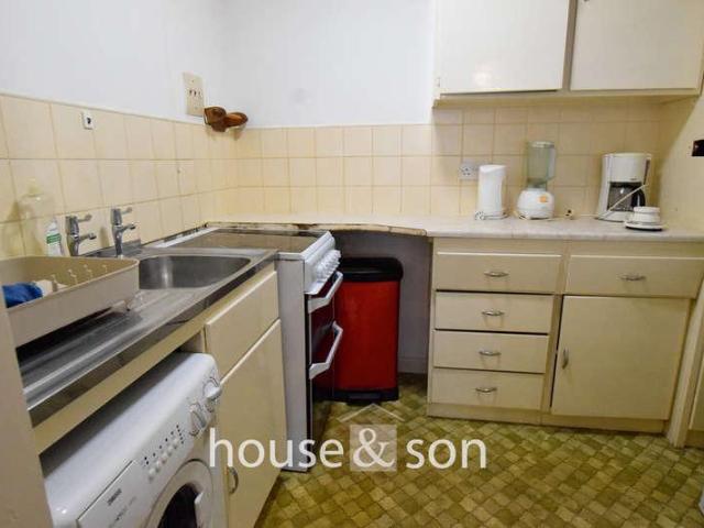 1 bed flat for sale