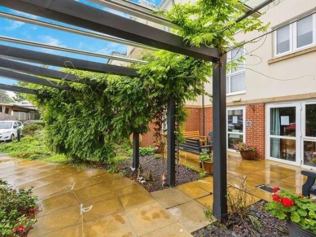 1 bed flat for sale