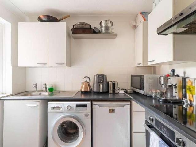 1 bed flat for sale