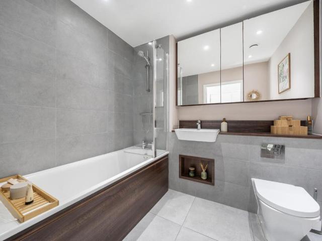 1 bed flat for sale