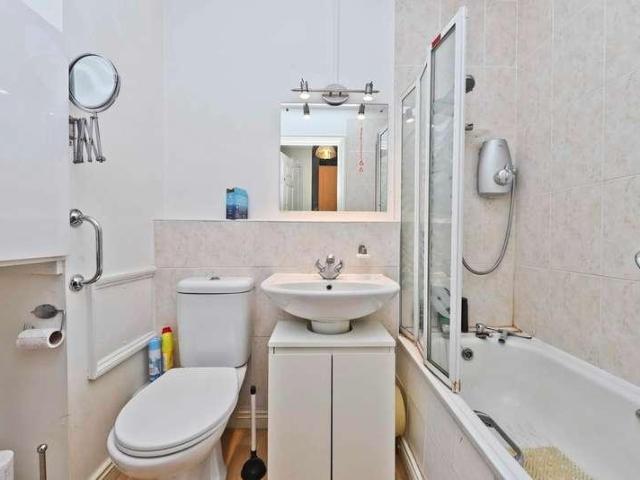 1 bed flat for sale