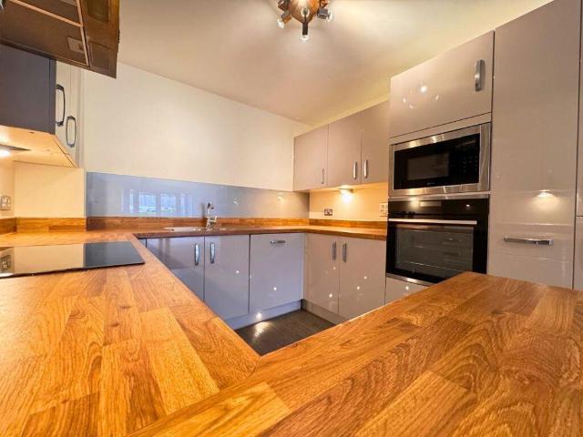 1 bed flat for sale