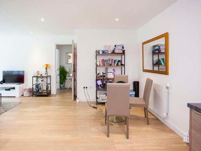 1 bed flat for sale