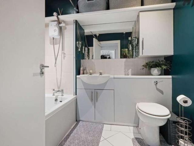 1 bed flat for sale