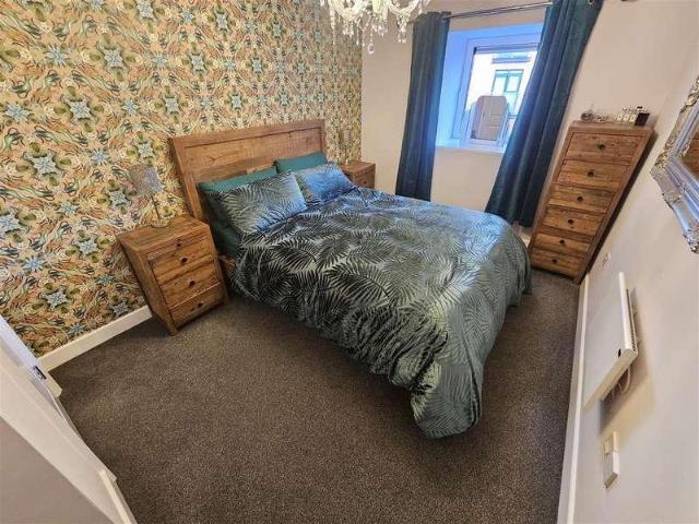 1 bed flat for sale