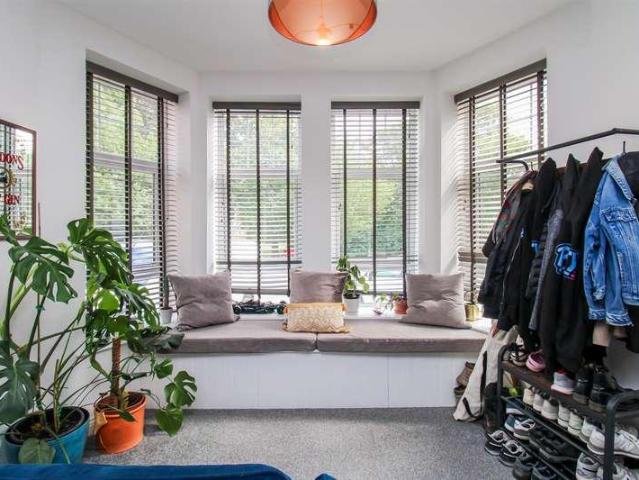 1 bed flat for sale