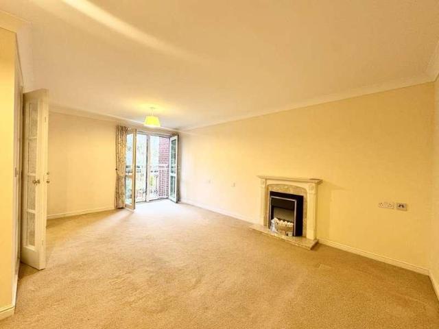 1 bed flat for sale