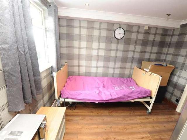 1 bed flat for sale