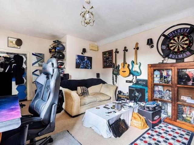 1 bed flat for sale