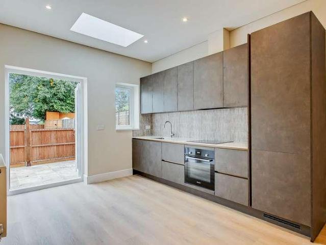 1 bed flat for sale