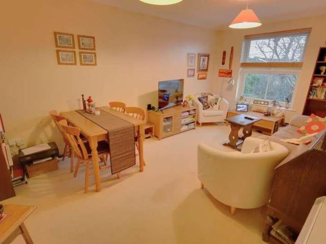 1 bed flat for sale