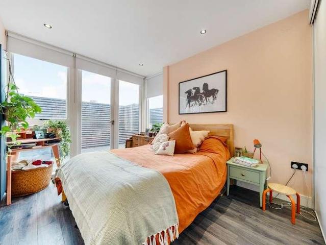 1 bed flat for sale