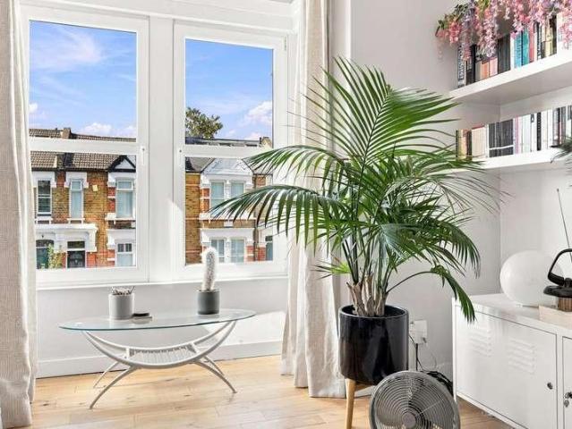 1 bed flat for sale