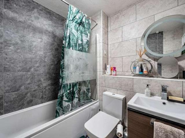 1 bed flat for sale