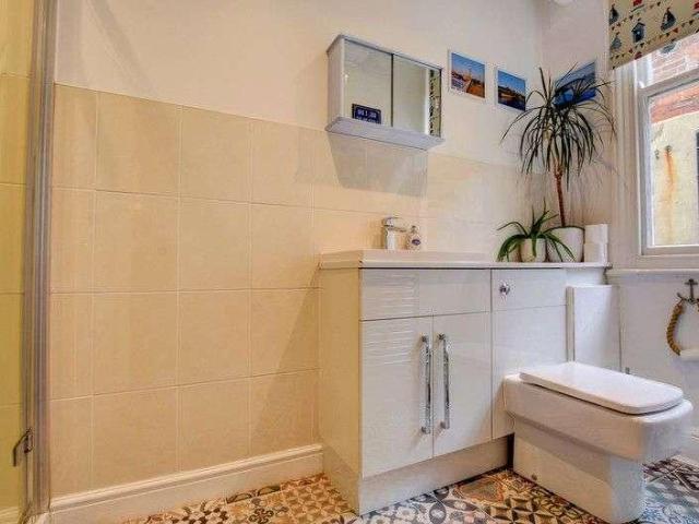 1 bed flat for sale
