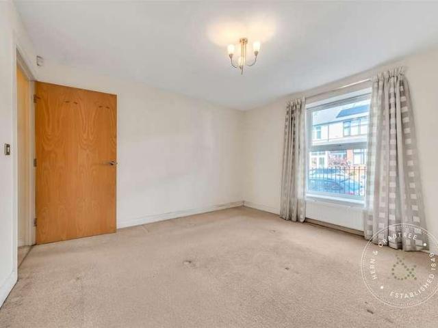 1 bed flat for sale