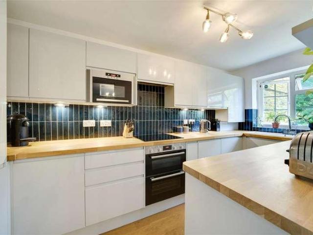 1 bed flat for sale