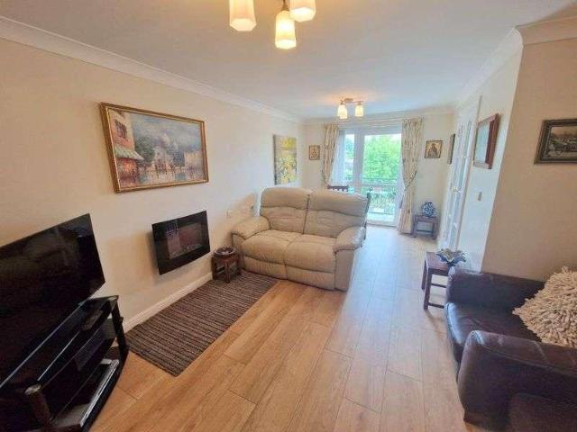 1 bed flat for sale