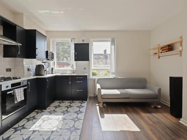 1 bed flat for sale