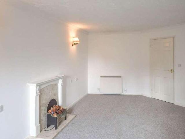 1 bed flat for sale