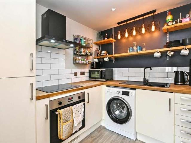 1 bed flat for sale