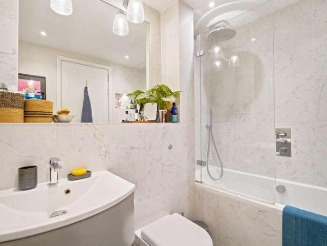 1 bed flat for sale