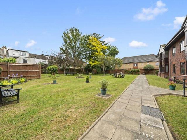1 bed flat for sale