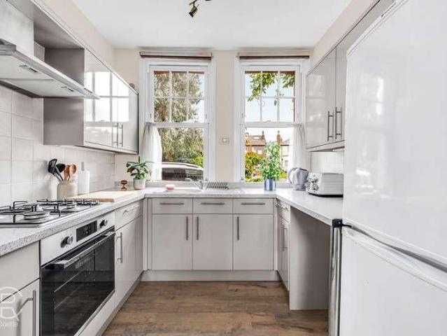 1 bed flat for sale