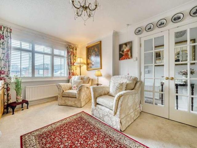 1 bed flat for sale