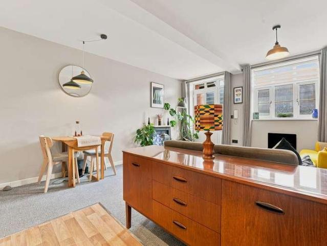 1 bed flat for sale
