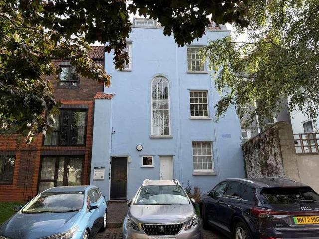 1 bed flat for sale