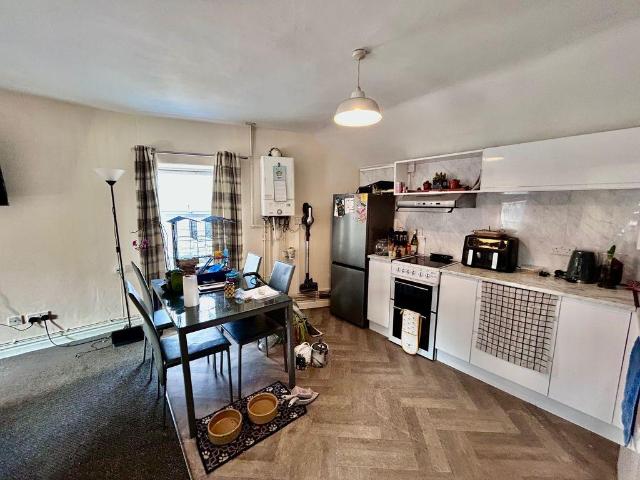 1 bed flat for sale