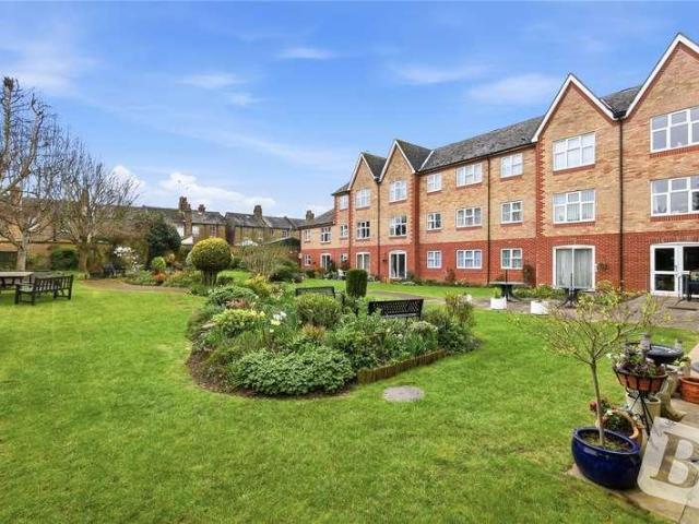 1 bed flat for sale